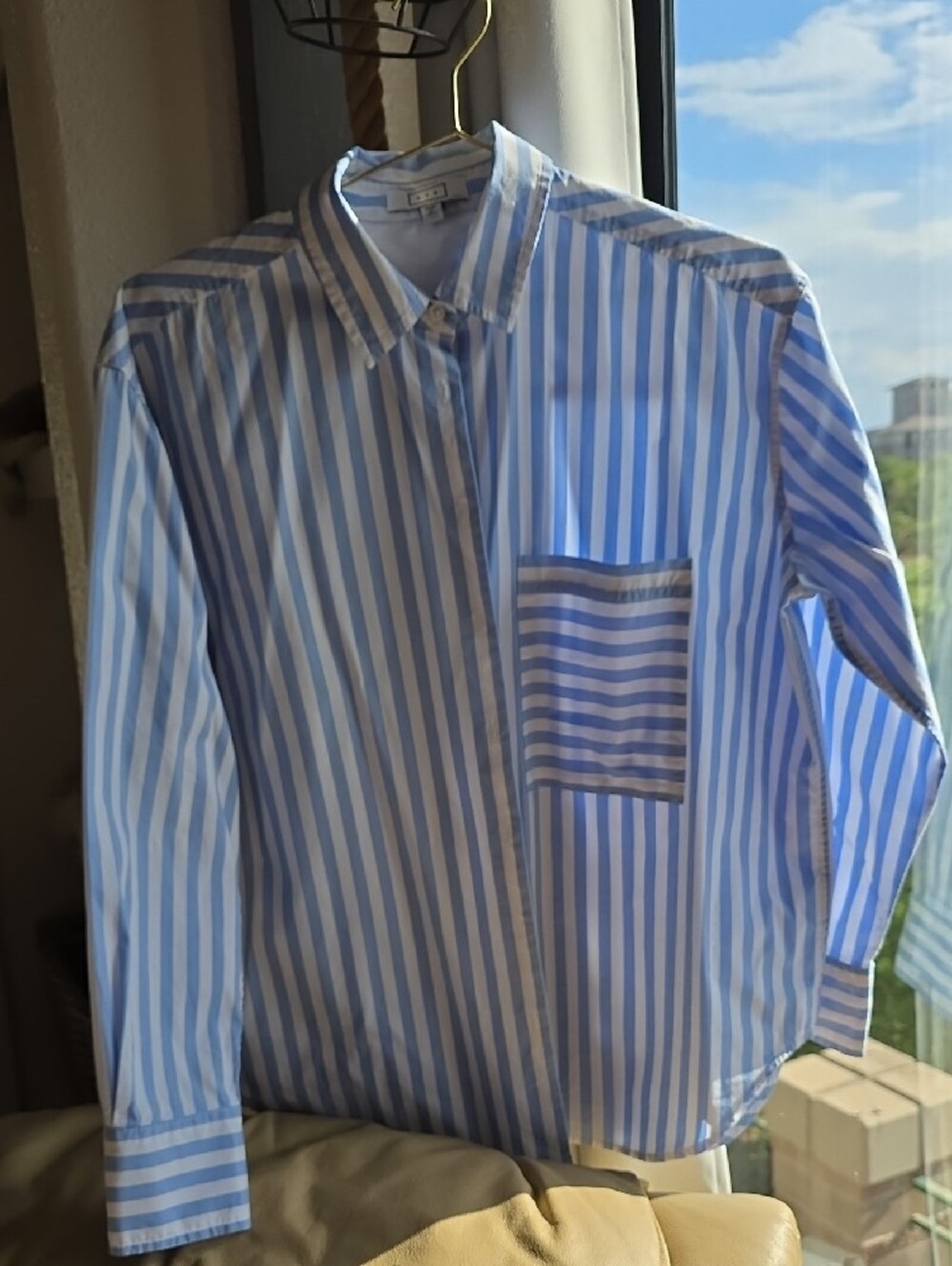 AYR Light Blue and White Striped Button-Up Shirt Relaxed Medium